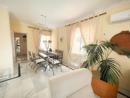 Schöne Villa, großer Pool und Garten, Location Maison 10 personnes à Marbella - Photo 9