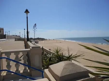 Appartement Caracola, terrasse 30m² à 300m des plages : photo 41