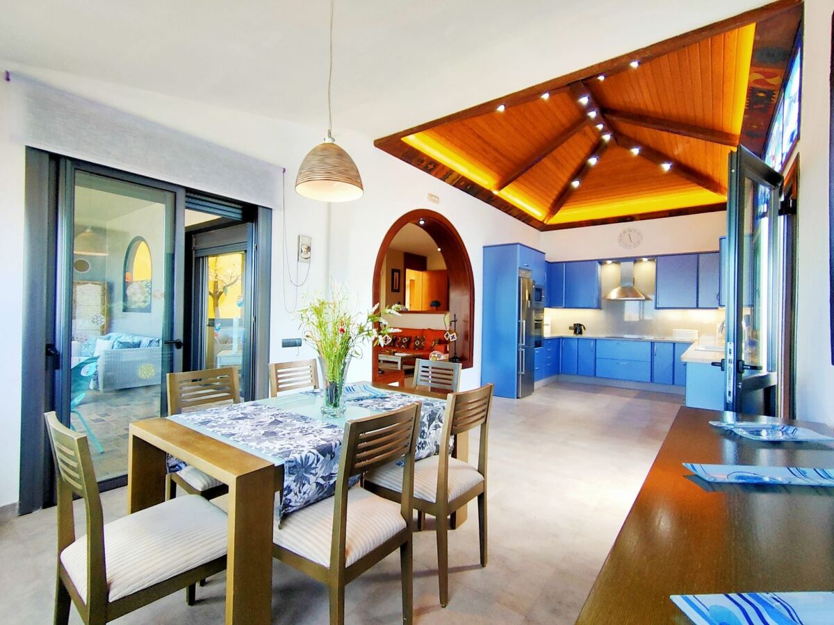 Villa Anais Luxury – piscine chauffée privée, vue mer, Armeñime - Photo 87
