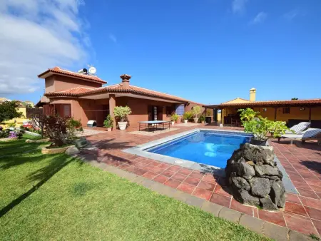 Location maison à Puerto de la Cruz, Haus Alina mit beheizbarem privatpool und barbecue