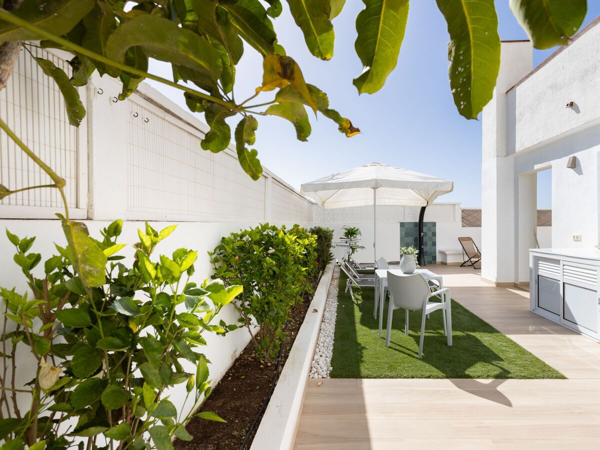 Appartement Lilias Home – piscine privée à 900 m de la plage - Photo 36