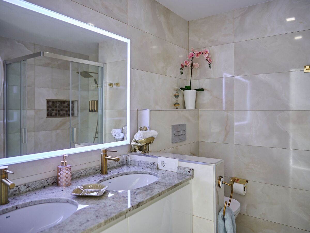 Appartement Seaside Serenity – vue mer, plage à 30 m, 10e étage - Photo 4