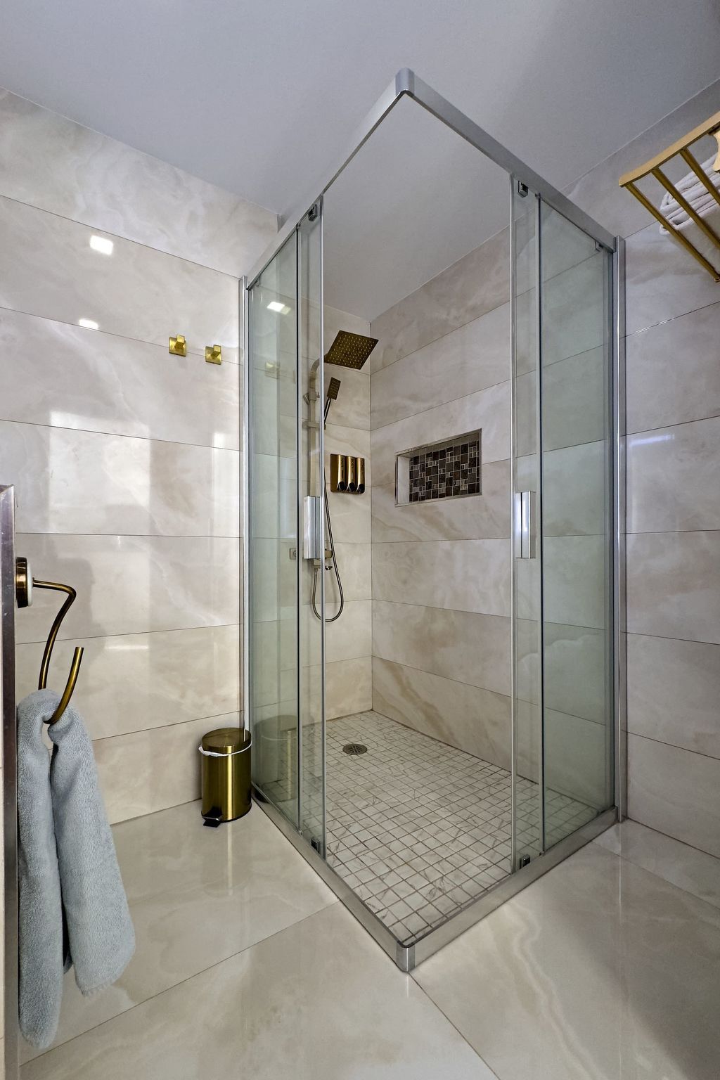 Appartement Seaside Serenity – vue mer, plage à 30 m, 10e étage - Photo 10