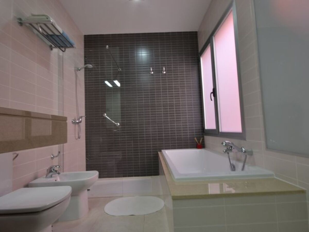 Maison mitoyenne avec piscine privée face au golf de Salobre - Photo 18