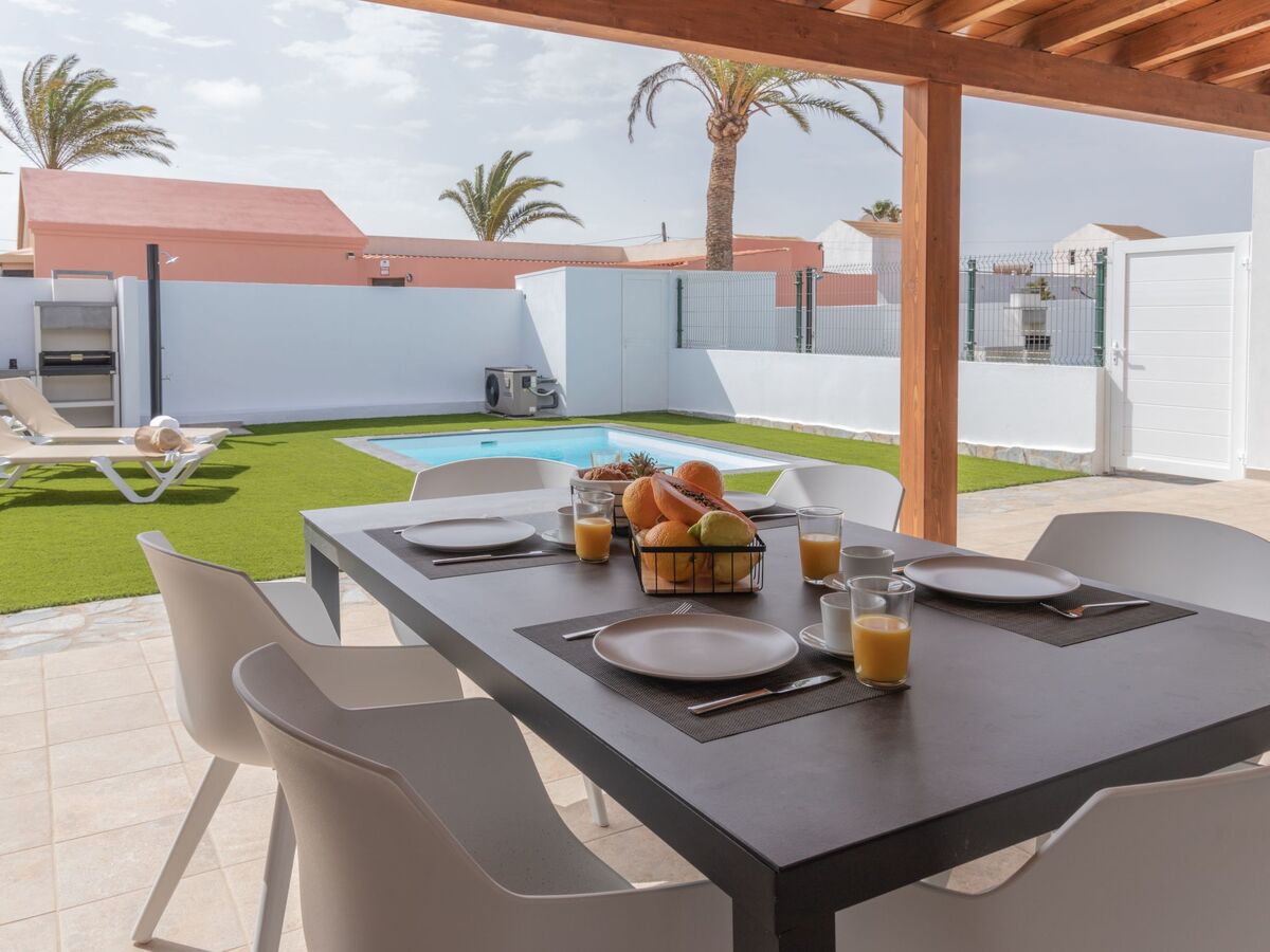Villa Erbania – Maison moderne avec piscine à La Oliva - Photo 8