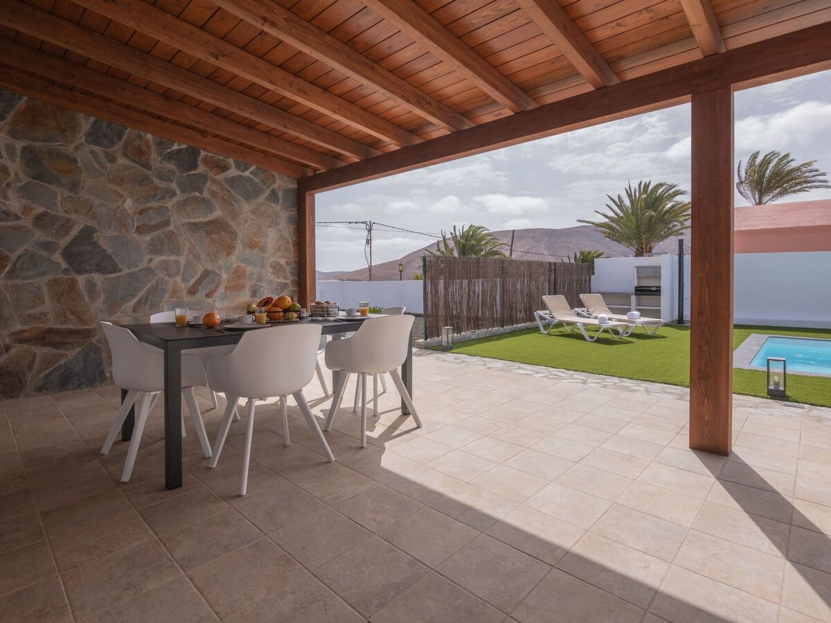 Villa Erbania – Maison moderne avec piscine à La Oliva - Photo 9