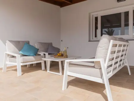 Villa Erbania – Maison moderne avec piscine à La Oliva : photo 10