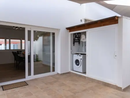 Villa Erbania – Maison moderne avec piscine à La Oliva : photo 40