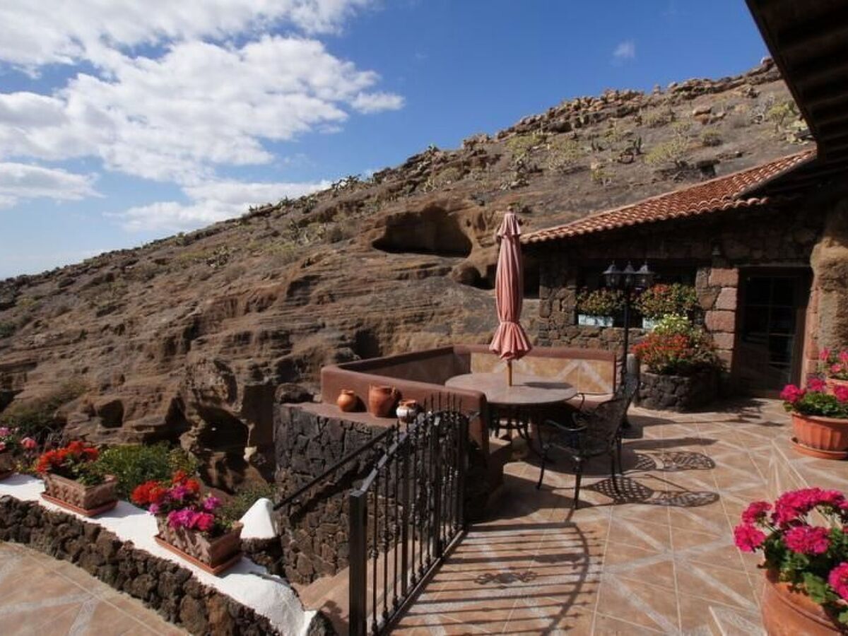 Maison-grotte volcanique à Lanzarote, piscine chauffée vue mer - Photo 11