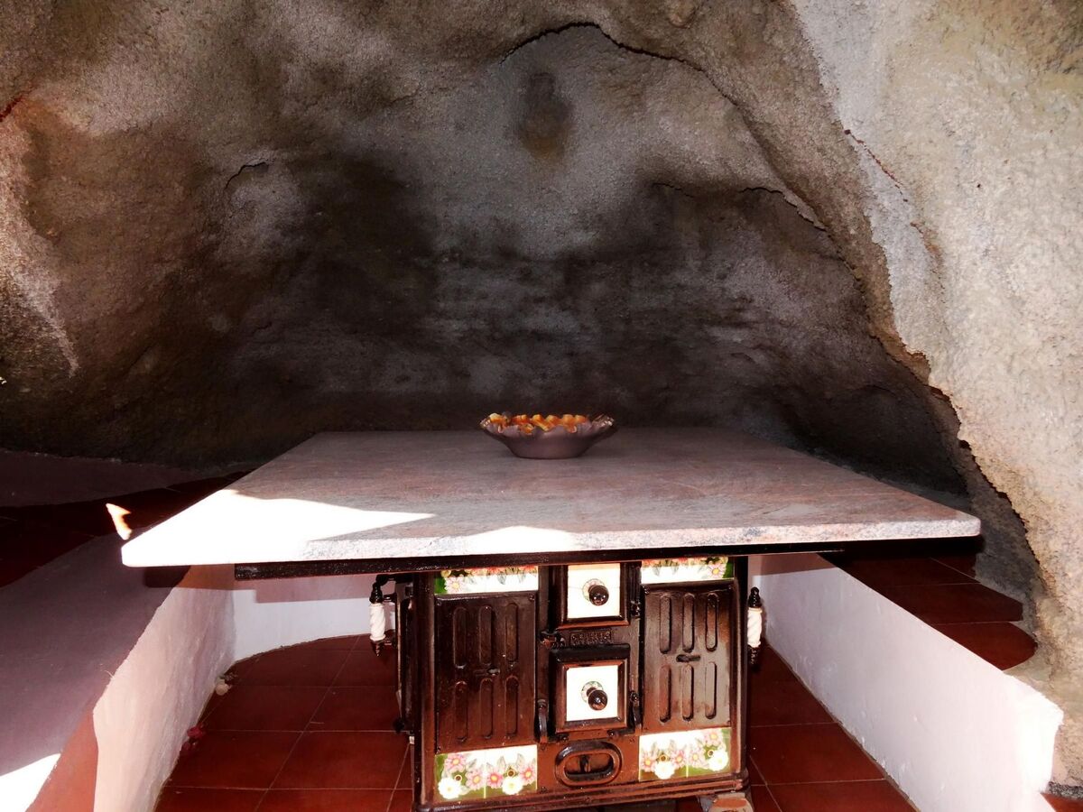 Maison-grotte volcanique à Lanzarote, piscine chauffée vue mer - Photo 34