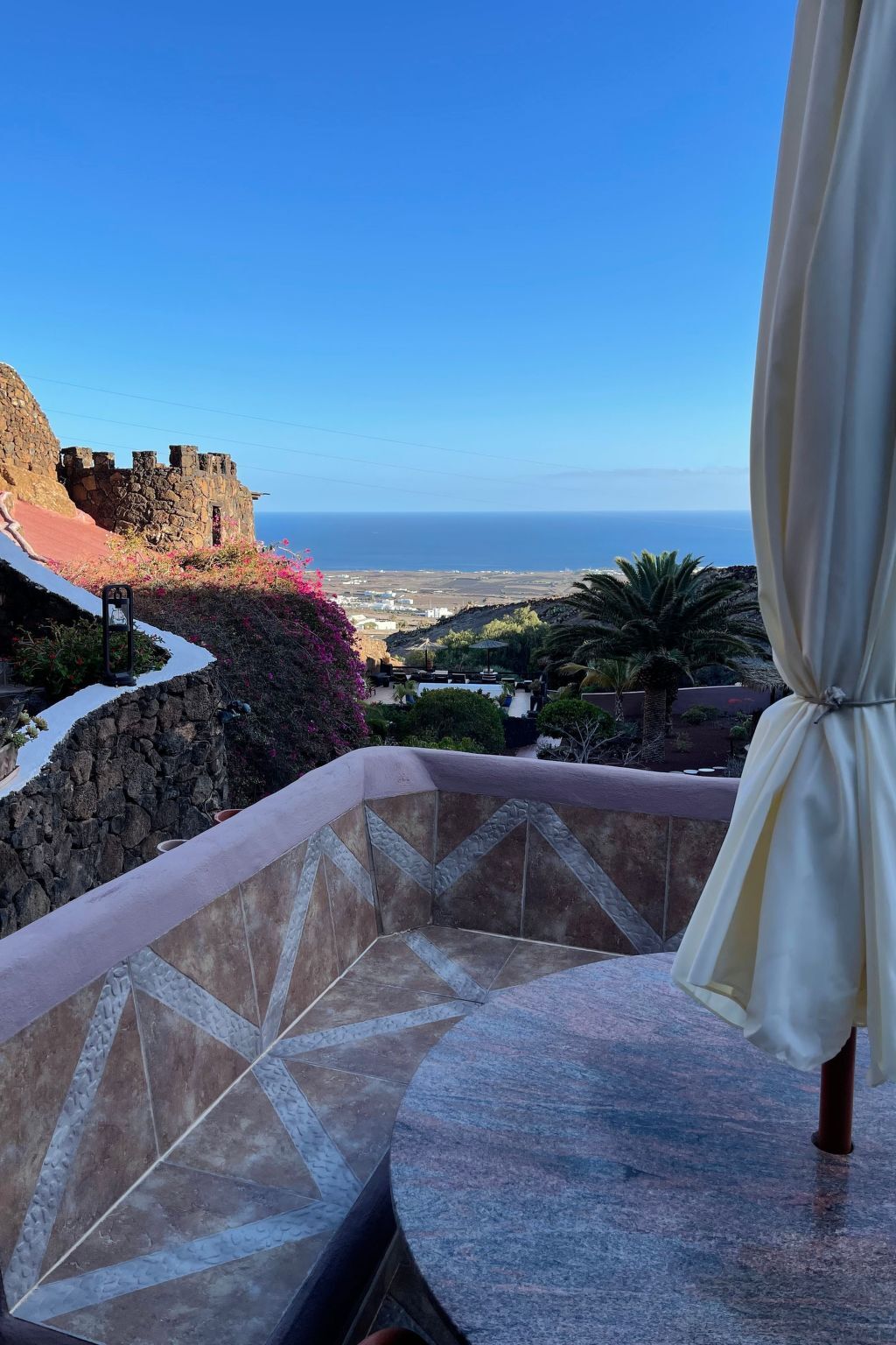 Maison-grotte volcanique à Lanzarote, piscine chauffée vue mer - Photo 42