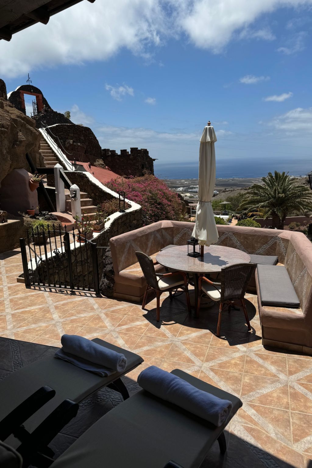 Maison-grotte volcanique à Lanzarote, piscine chauffée vue mer - Photo 43