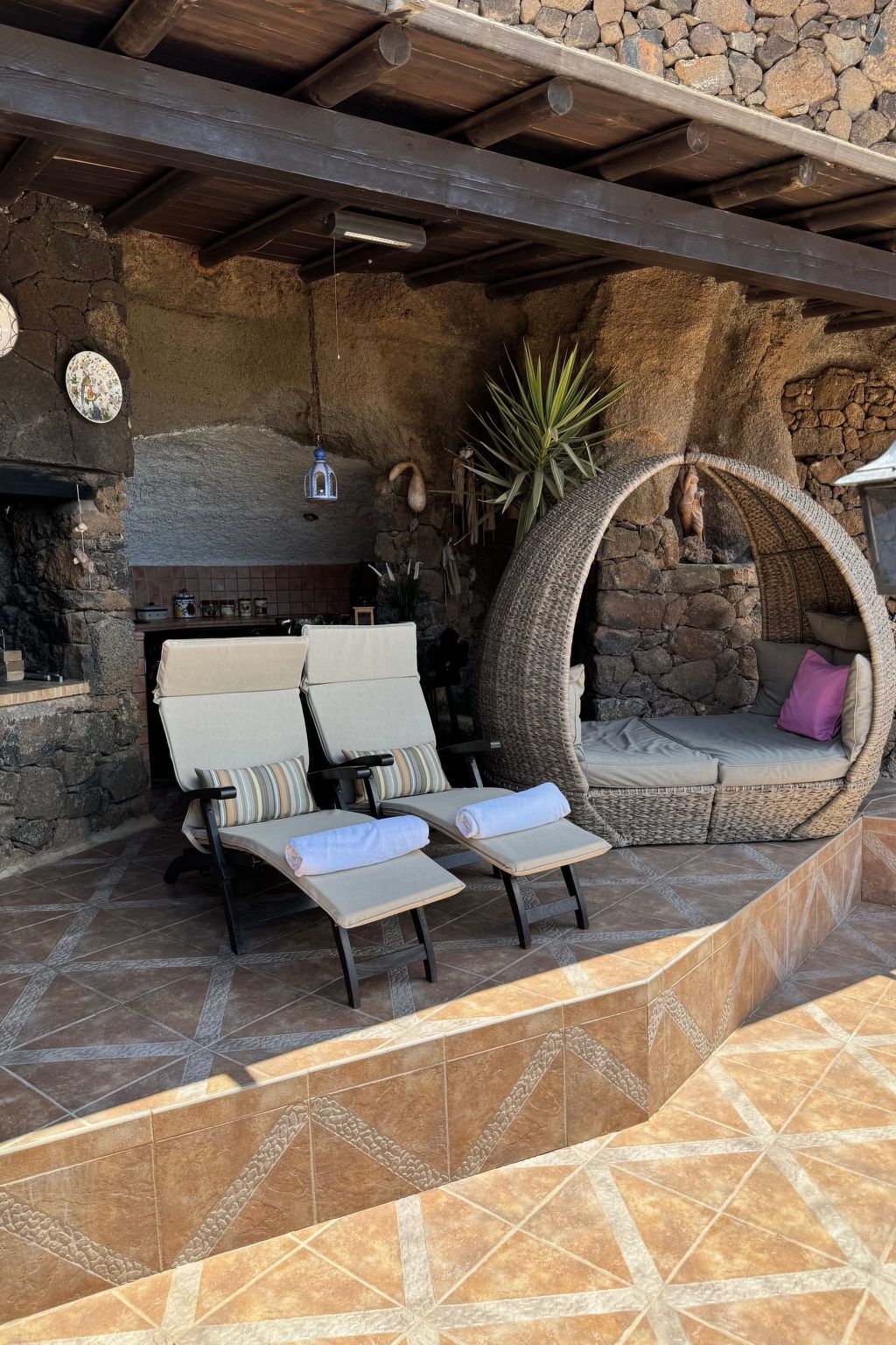 Maison-grotte volcanique à Lanzarote, piscine chauffée vue mer - Photo 44