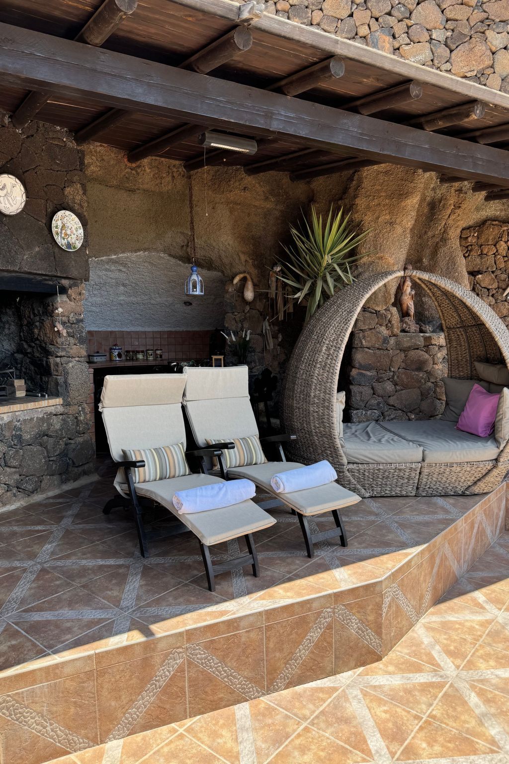 Maison-grotte volcanique à Lanzarote, piscine chauffée vue mer - Photo 53