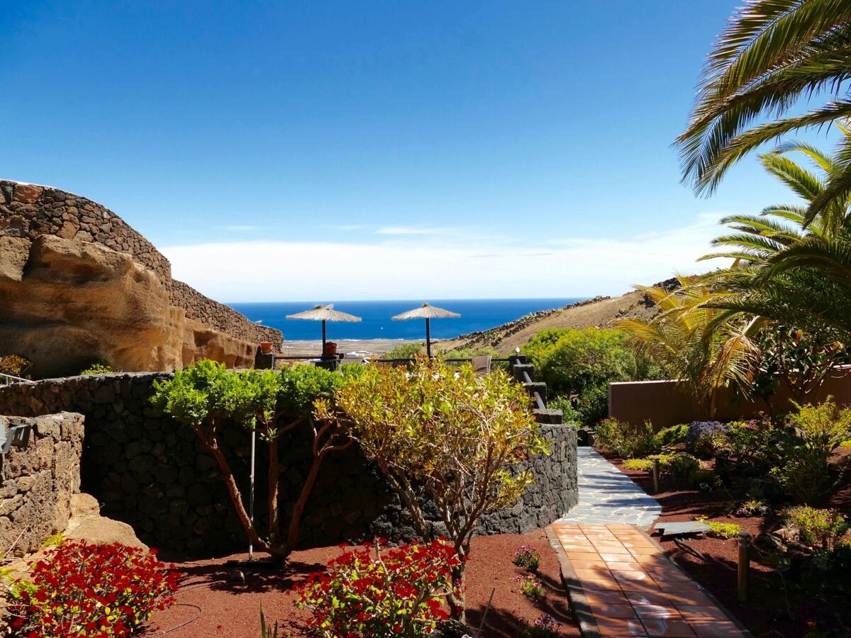 Maison-grotte volcanique à Lanzarote, piscine chauffée vue mer - Photo 61