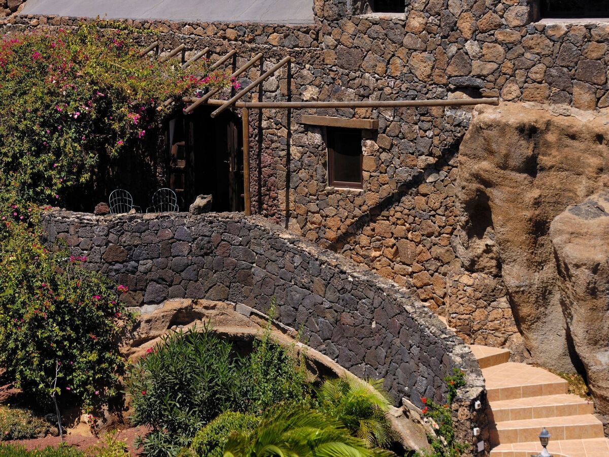 Maison-grotte volcanique à Lanzarote, piscine chauffée vue mer - Photo 80