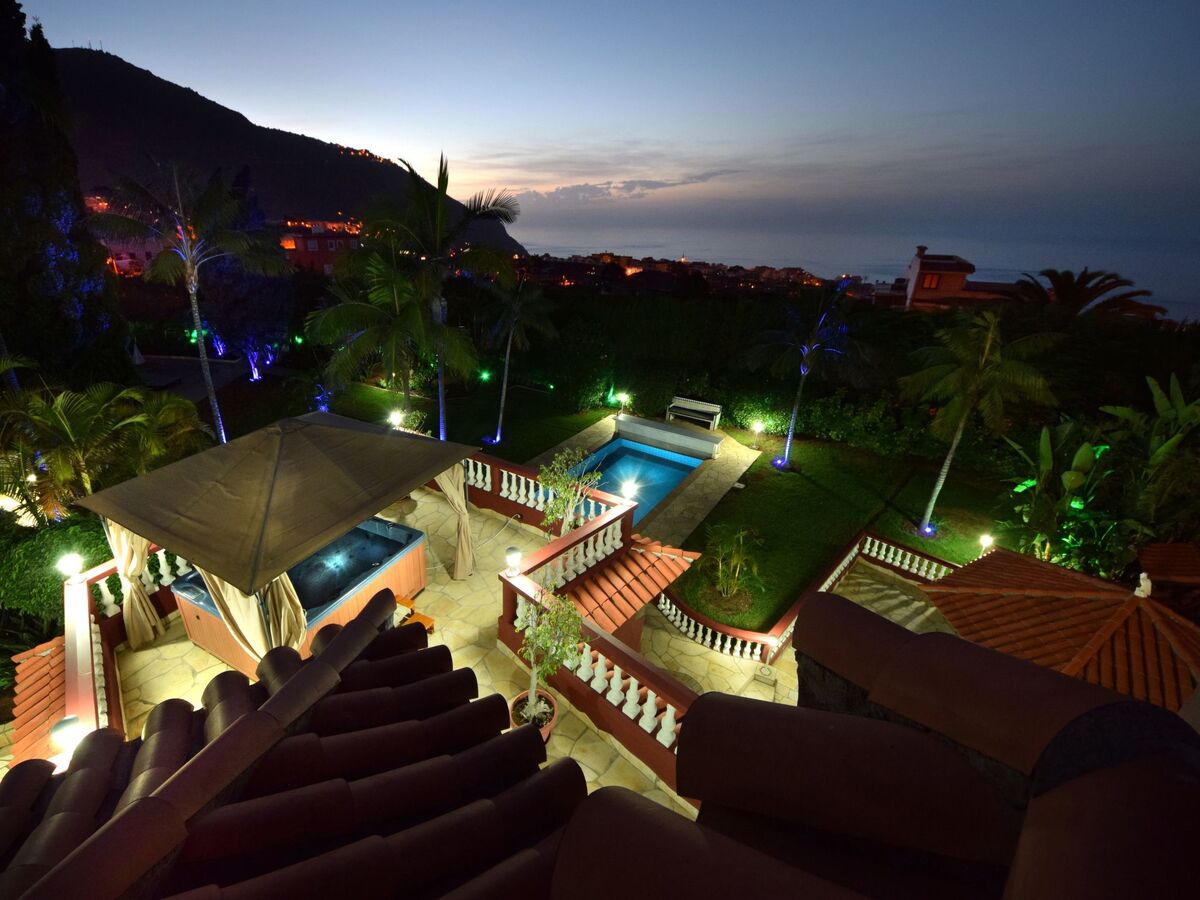 Maison San Benito – 520 m², piscine et vue Teide à Realejos - Photo 2