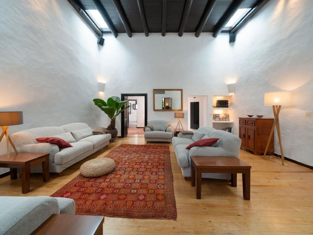 Ferme de 1803 rénovée avec piscine chauffée à Guatiza - Photo 3