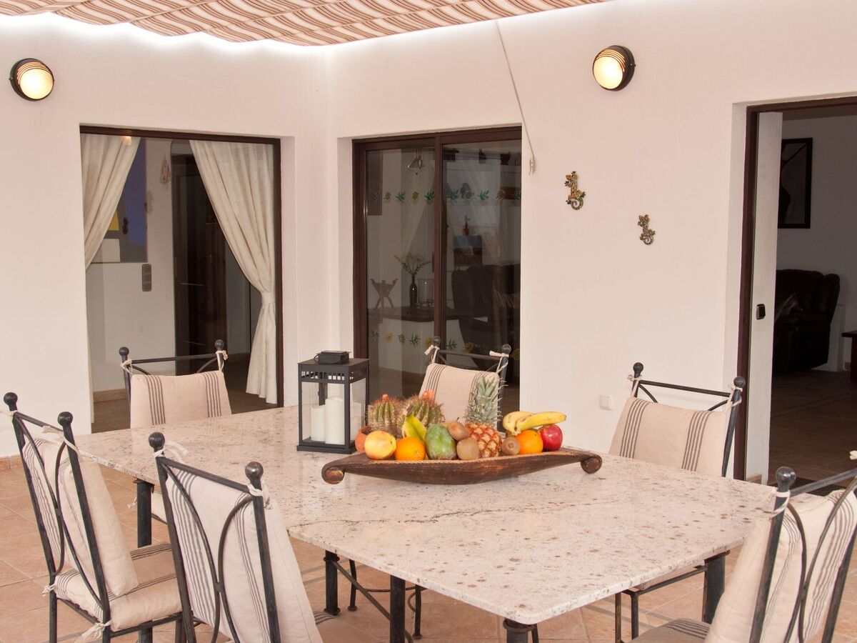 Maison 4 chambres Costa Teguise, piscine privée chauffée - Photo 8