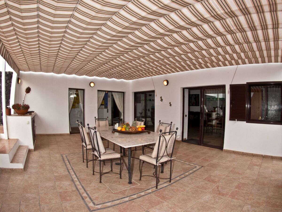 Maison 4 chambres Costa Teguise, piscine privée chauffée - Photo 9