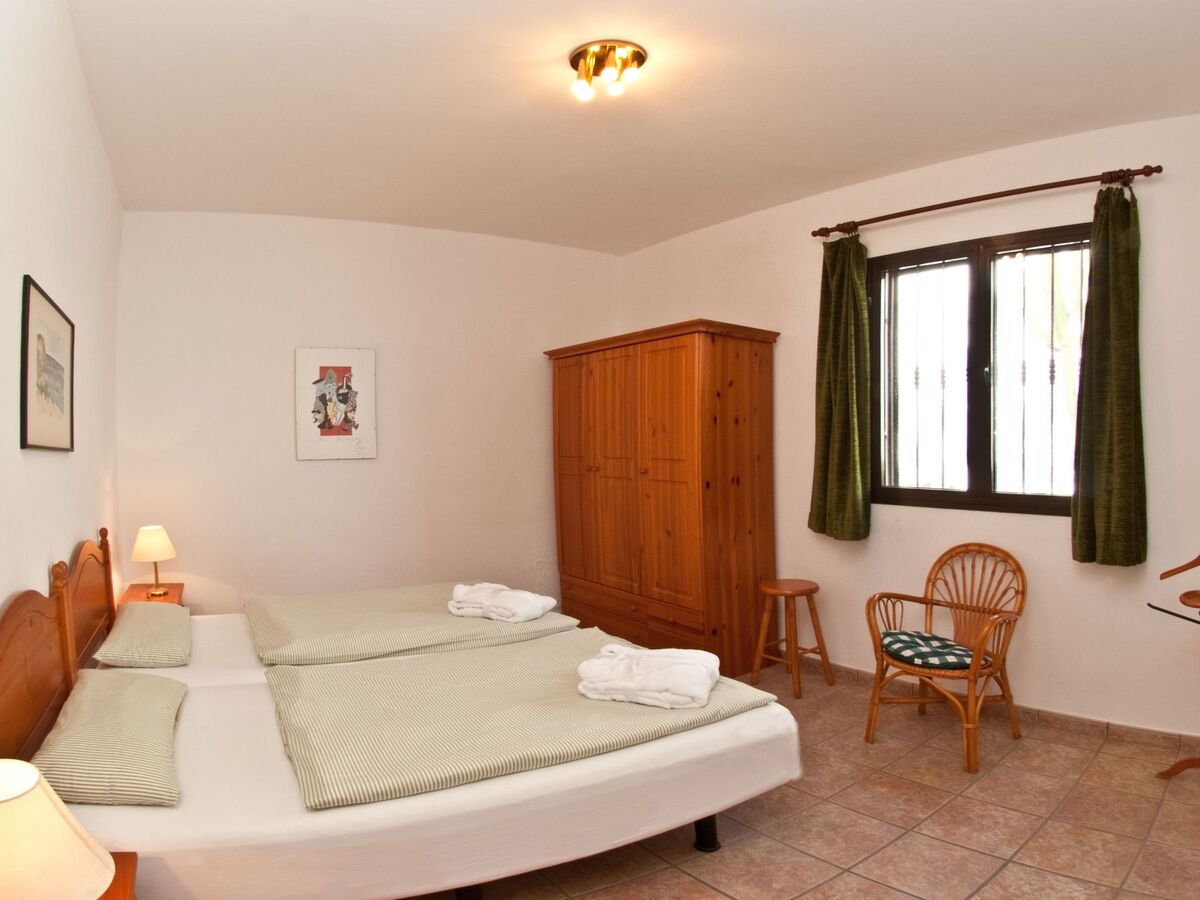 Maison 4 chambres Costa Teguise, piscine privée chauffée - Photo 17