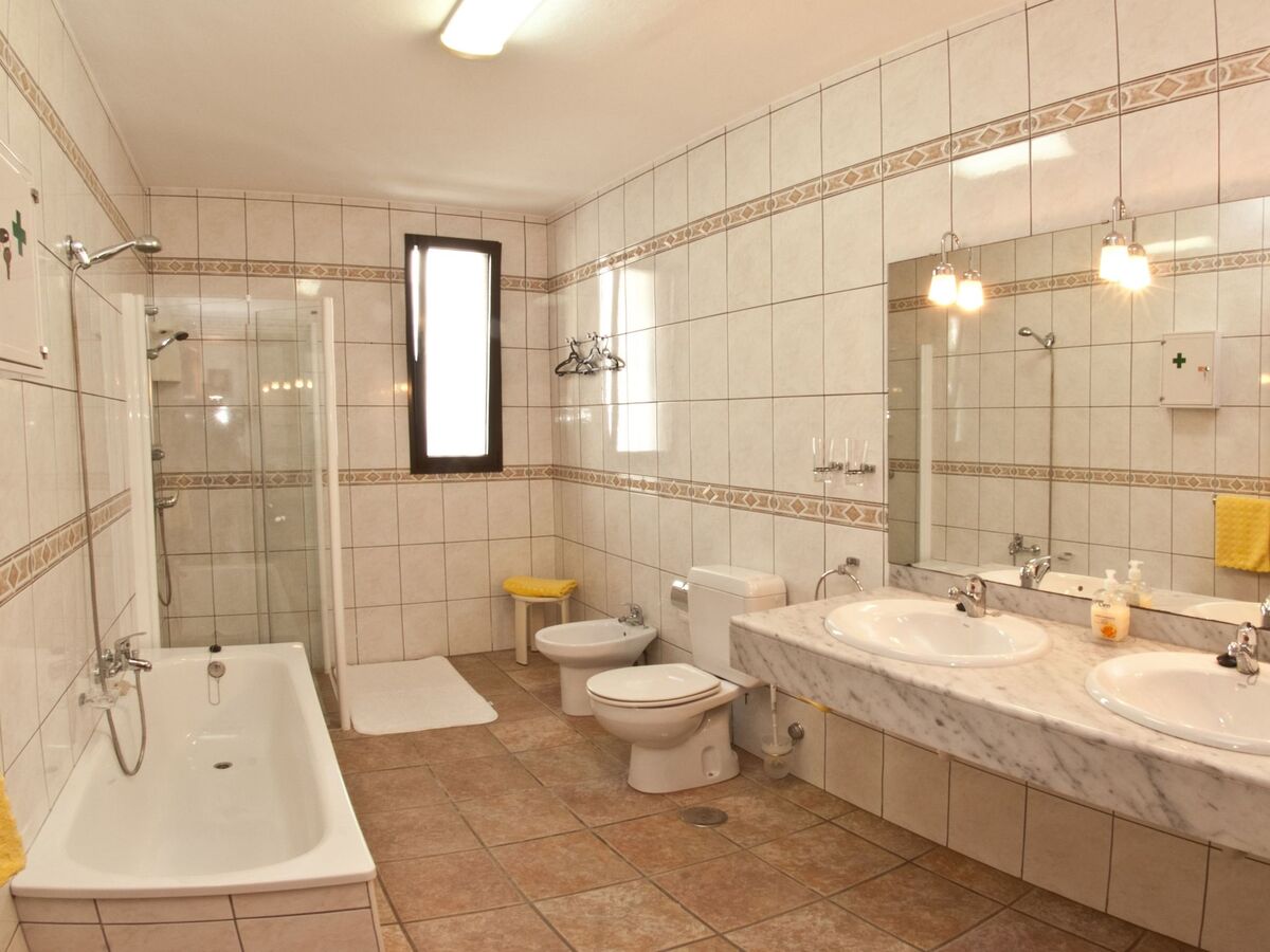 Maison 4 chambres Costa Teguise, piscine privée chauffée - Photo 20