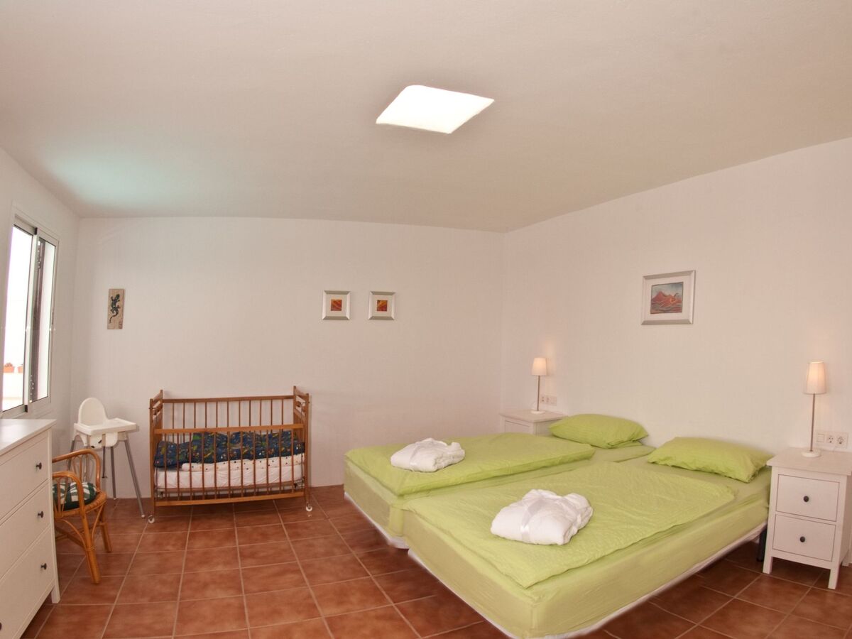 Maison 4 chambres Costa Teguise, piscine privée chauffée - Photo 22
