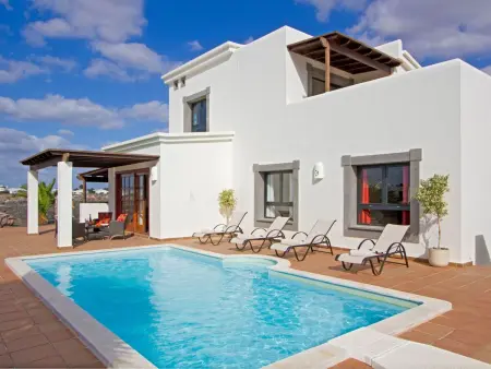 Location maison à Playa Blanca, in Yaiza mit Großem Balkon