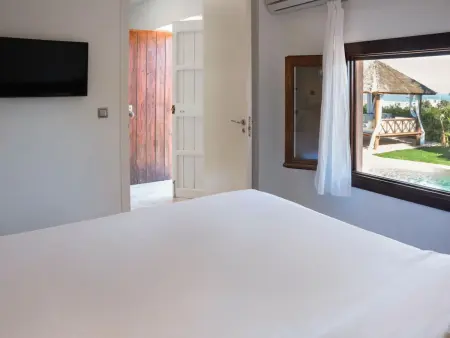 Villa Calyssa – 5 chambres, piscine privée et vue mer à Ibiza : photo 16