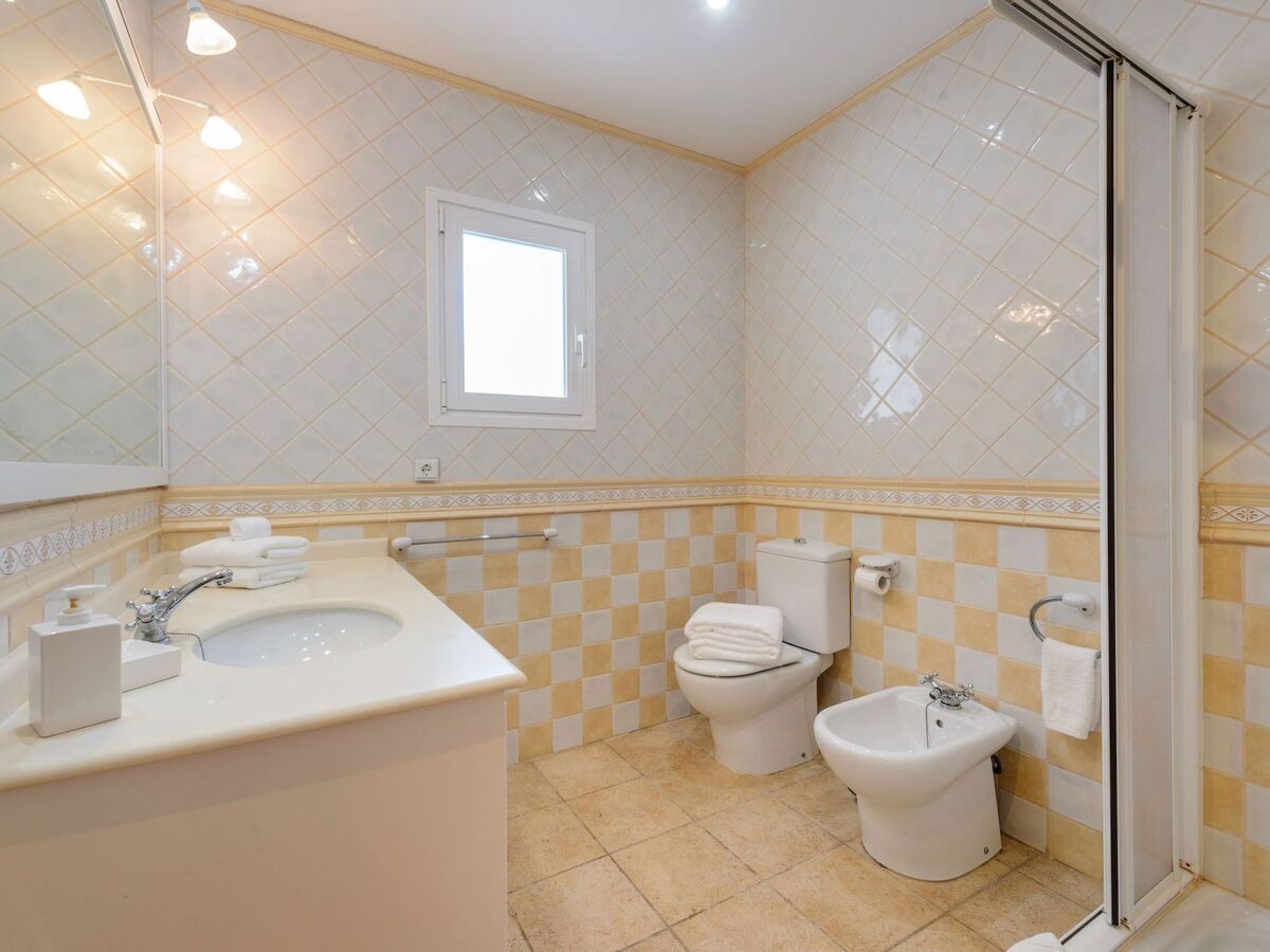 Villa Belvedere à Ibiza – piscine chauffée et 2 jacuzzis - Photo 10