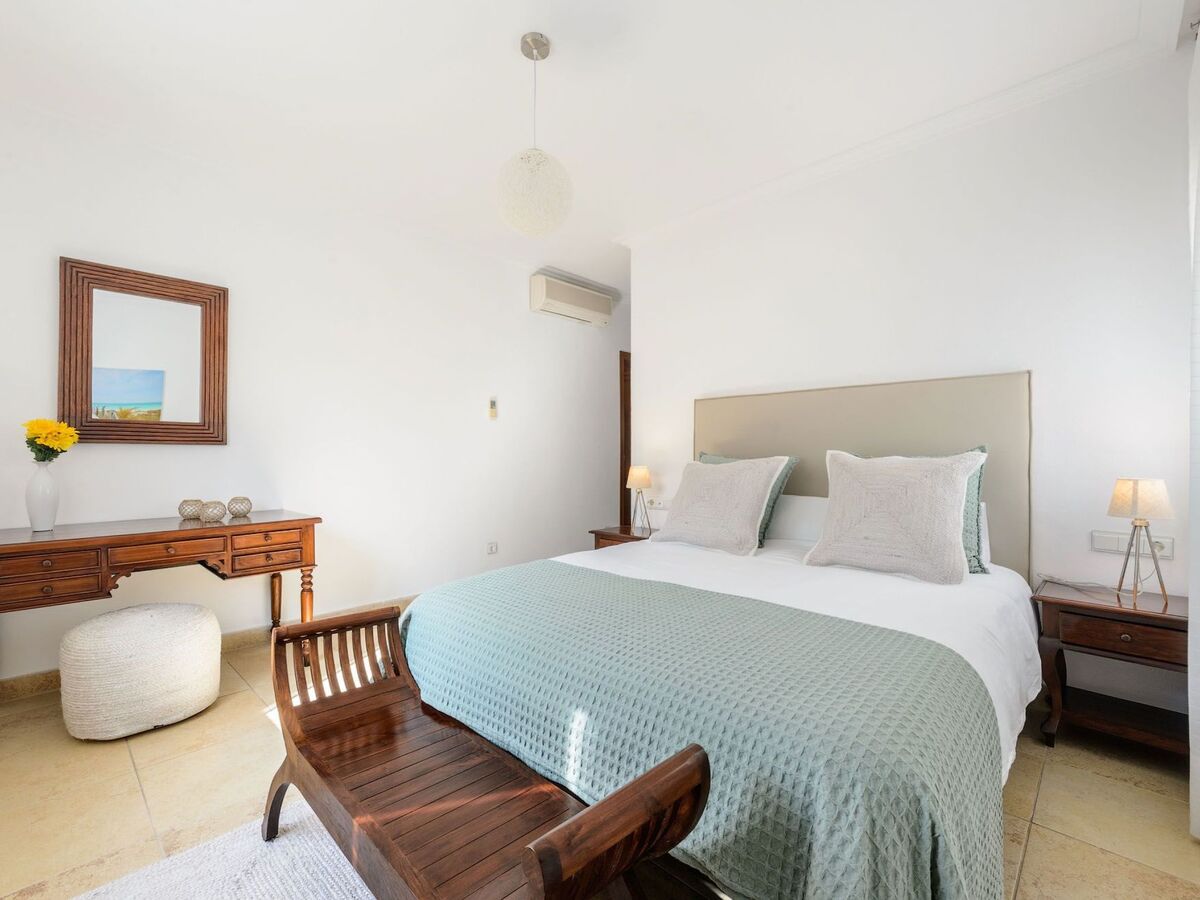 Villa Belvedere à Ibiza – piscine chauffée et 2 jacuzzis - Photo 32