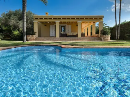 Location maison à San José Ibiza, Schöne Villa Belvedere mit 4 Schlafzimmern, 3 Bädern, beheiztem Pool, zwei Whir