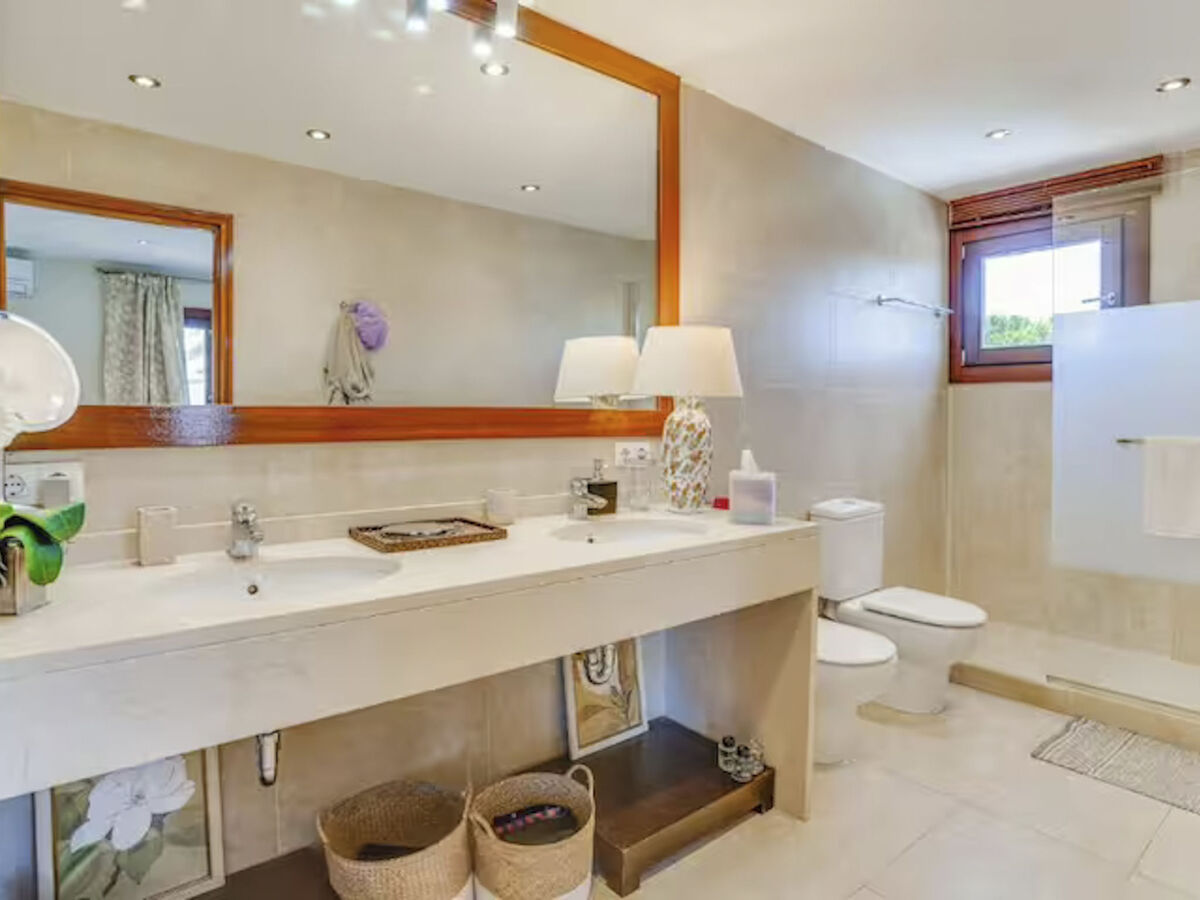 Villa avec piscine à eau salée et jacuzzi, vue sur la baie de Palma - Photo 20