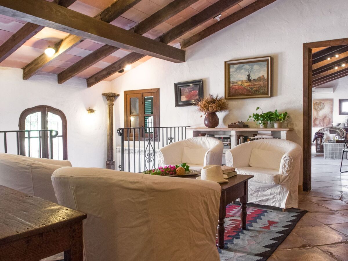 Maison Las Acacias – 6 chambres avec piscine à Petra - Photo 8