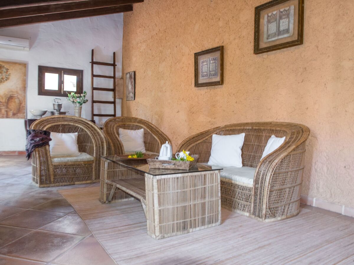 Maison Las Acacias – 6 chambres avec piscine à Petra - Photo 10