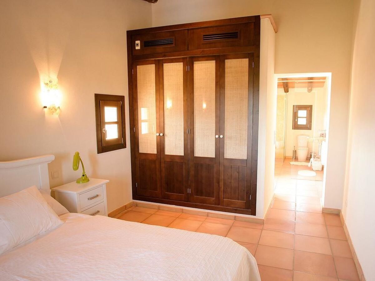 Finca Manacor – 4 chambres, piscine 14m, parc 2,1 ha - Photo 19