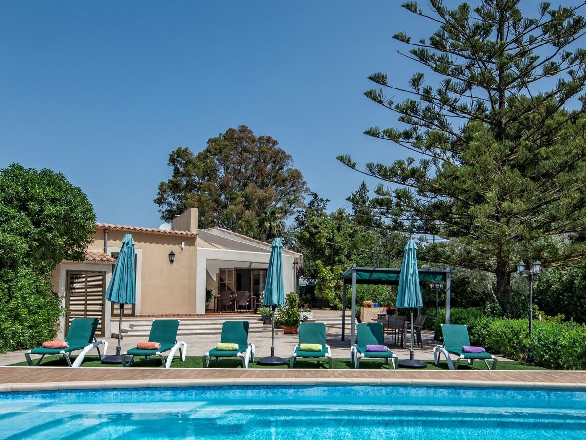Villa 4 chambres avec piscine à 200m du port de Cala Bona - Photo 1