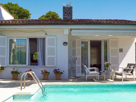 Location maison à Cala Ratjada, Landhaus mit Garten, Sonnenterrasse sowie überdachter Terrasse und Pool in Stra