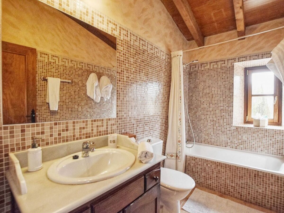 Maison 8 personnes avec piscine privée à Santa Maria del Cami - Photo 23