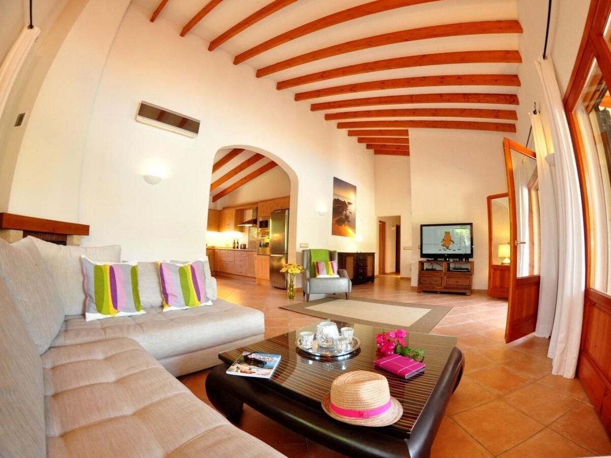 Villa avec piscine 8x4m et jardin à Crestatx - Photo 9