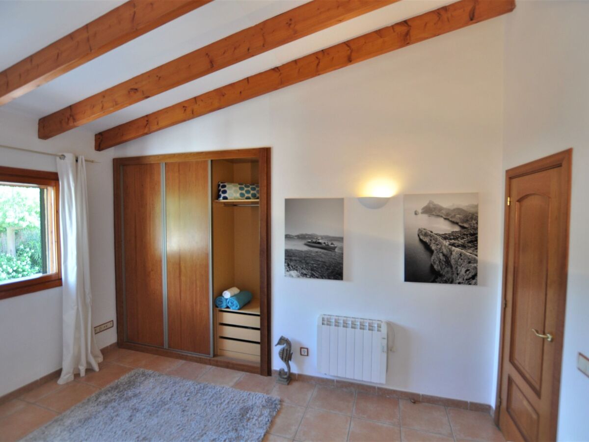 Villa avec piscine 8x4m et jardin à Crestatx - Photo 13