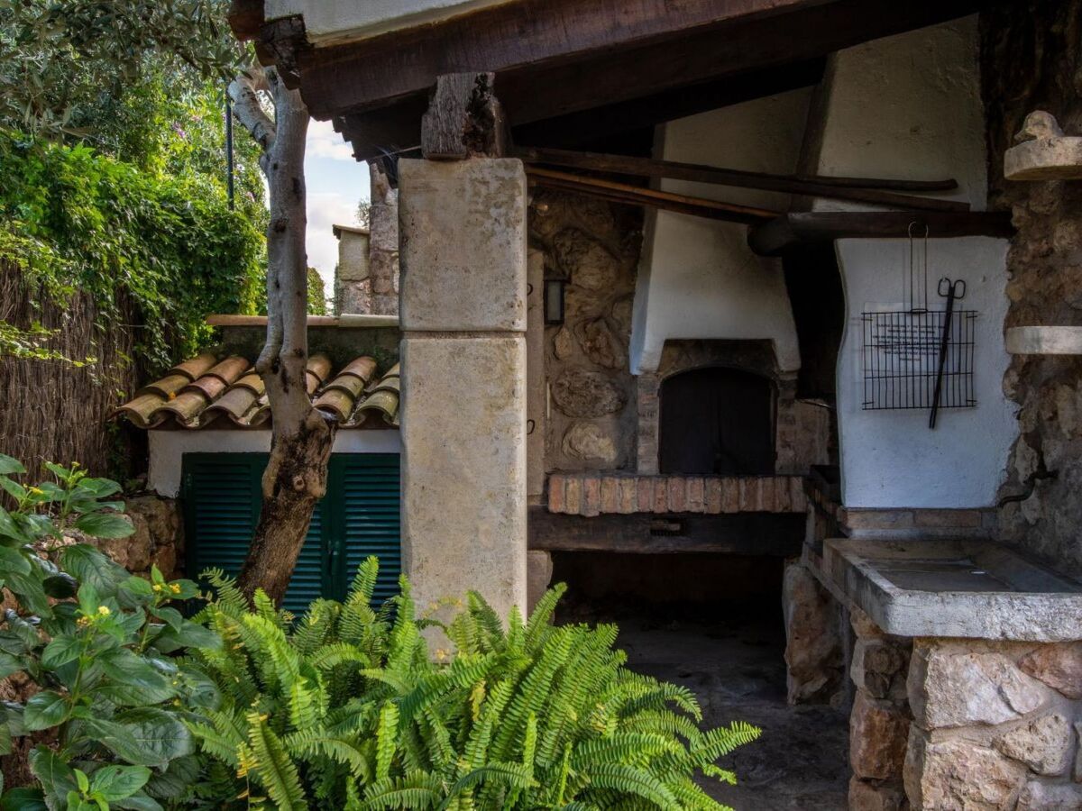 Maison en pierre à Cala San Vicente, piscine et jardins - Photo 23