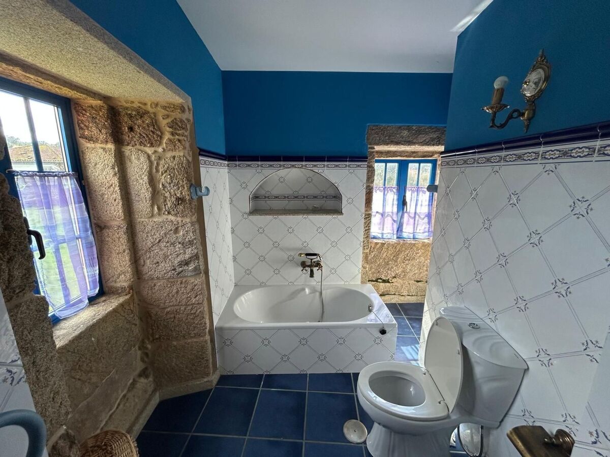 Haus Lucia – Maison en pierre à Moreira, jardin 3 000 m² - Photo 4