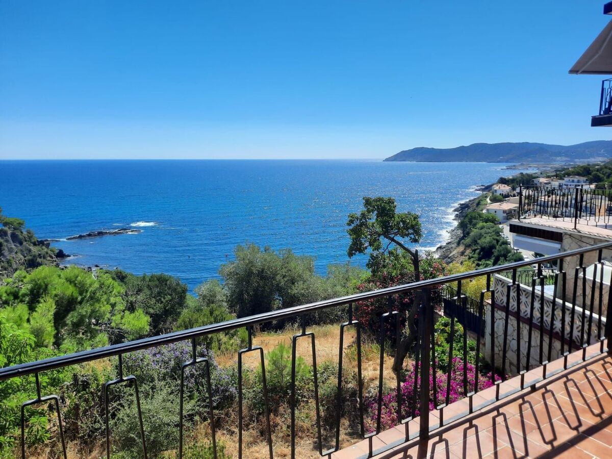 Appartement Cau del Llop à Llançà, vue mer et terrasse - Photo 2