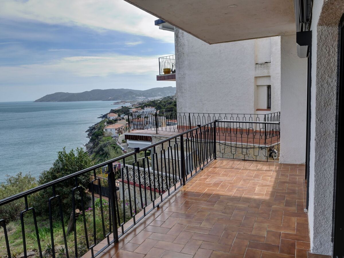 Appartement Cau del Llop à Llançà, vue mer et terrasse - Photo 6