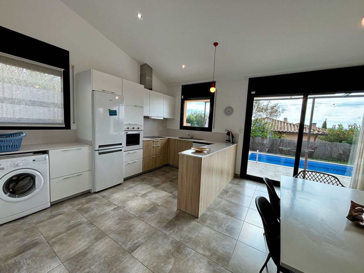 Villa de plain-pied à L'Estartit – piscine privée et jardin clos - Photo 13