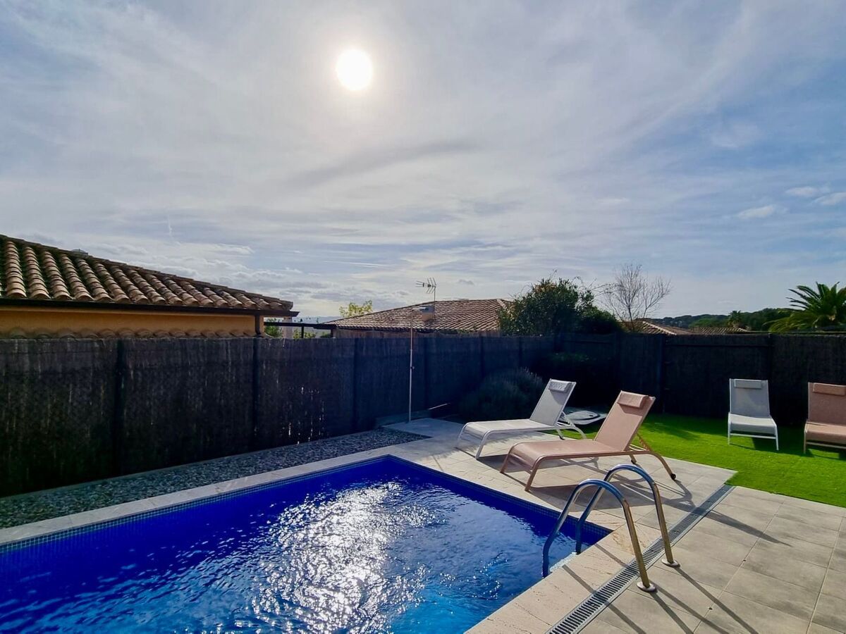 Maison de plain-pied avec piscine privée à L'Estartit - Photo 3
