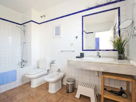 Gemütliches Ferienhaus mit Offenem Kamin, Maison 6 personnes à Torroella de Montgri - Photo 15