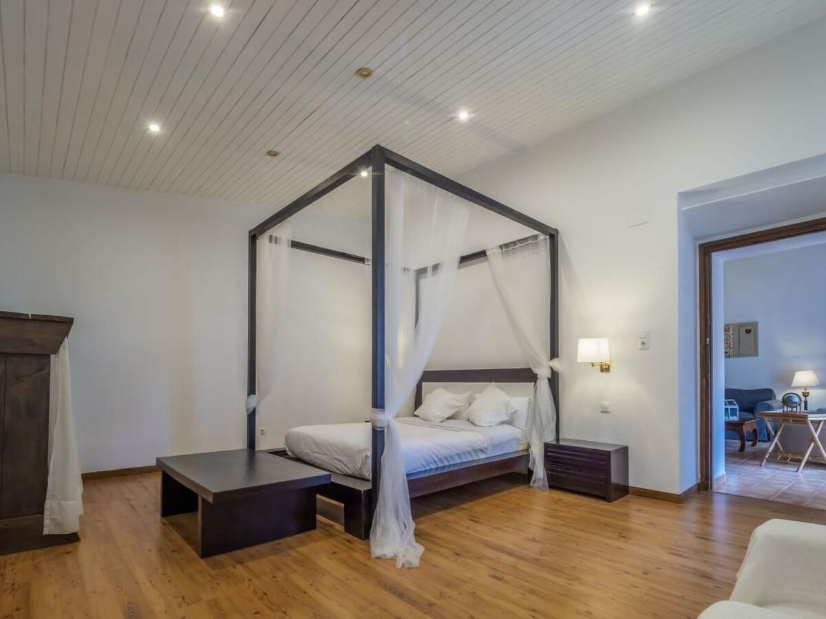 Masia Can Trabal : maison 26 pers., 9 ch., piscine privée - Photo 12