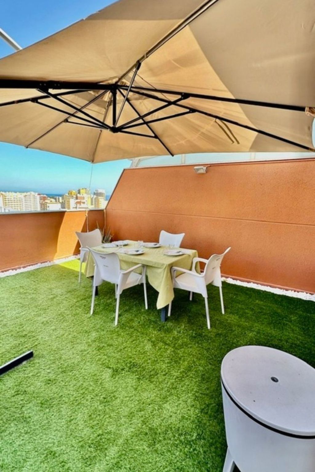Duplex penthouse 3 chambres à 300m de la plage - Photo 31